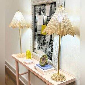 Elegant Cream Woven Table Lamp